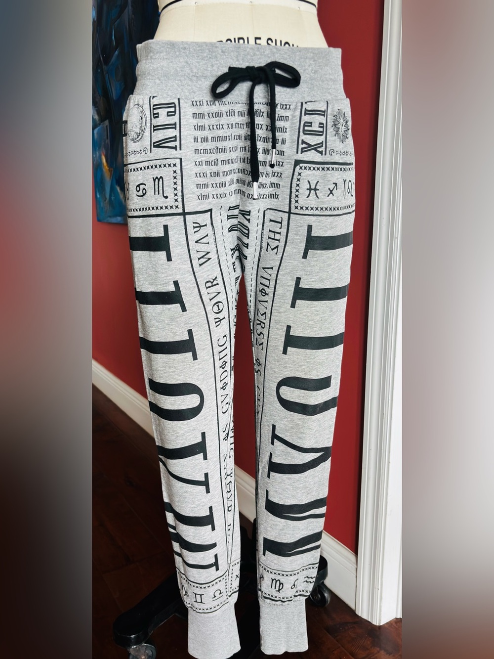 Divided Men's Light Gray Joggers with Black Graphic Print